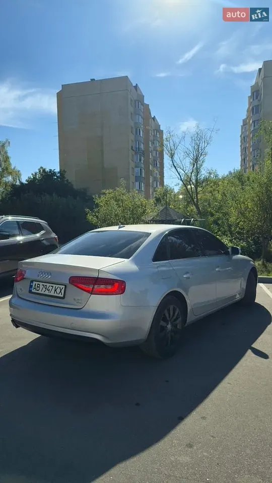 Audi A4 2012 photo 5
