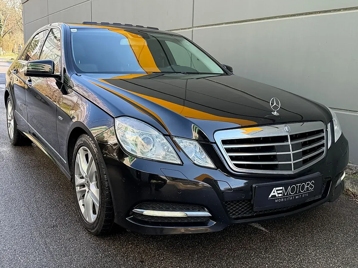 Mercedes-Benz E-Class 2011 photo 2