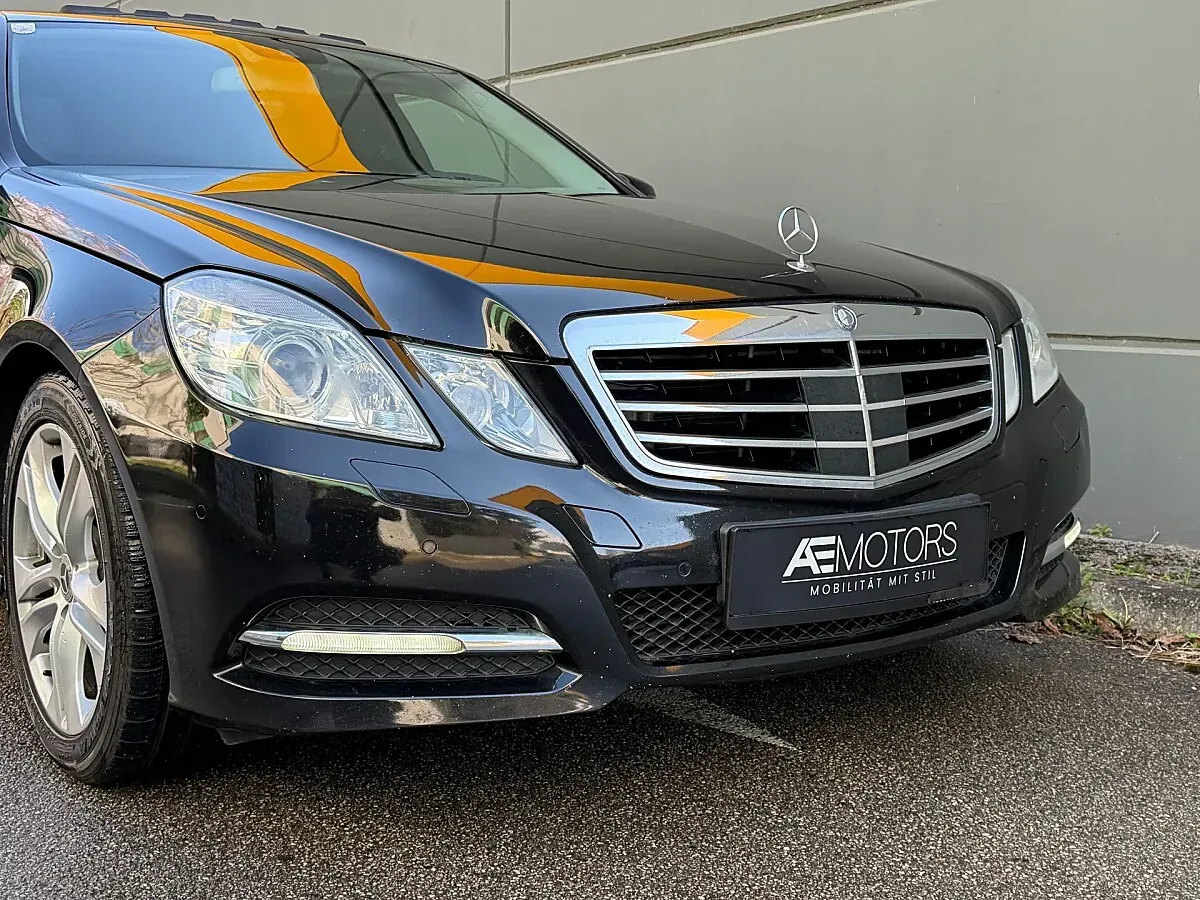 Mercedes-Benz E-Class 2011 photo 3