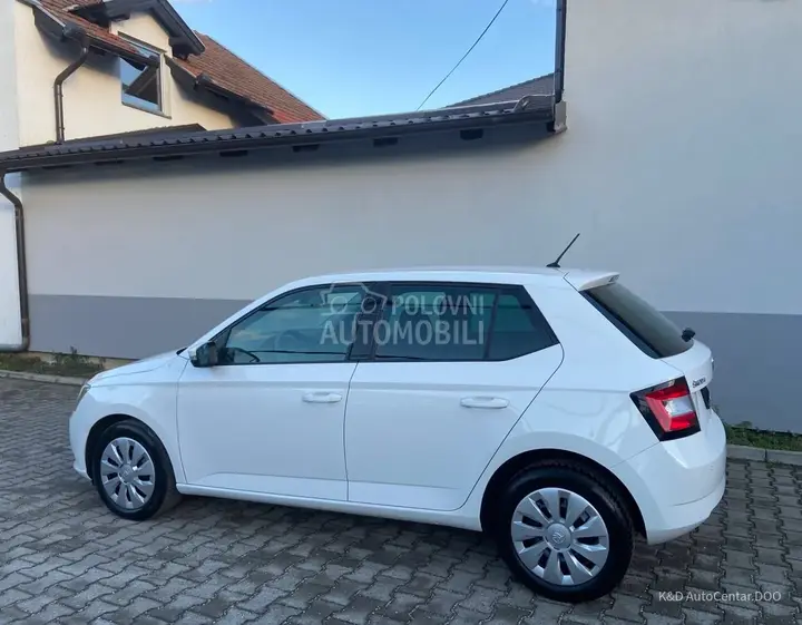 Skoda Fabia 2017 photo 5