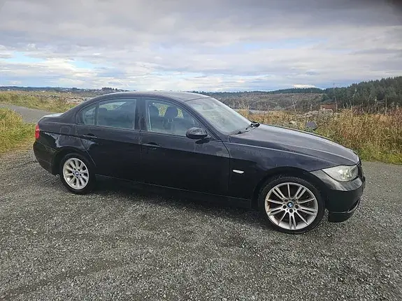 BMW 318I 2006 photo 4