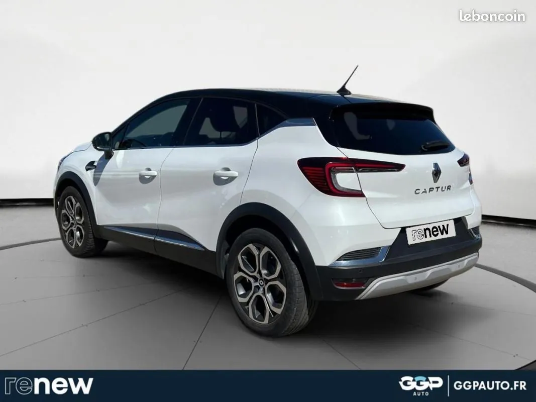 Renault Captur 2022 photo 3