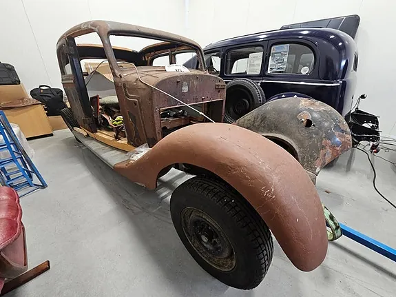 Mercedes-Benz 230