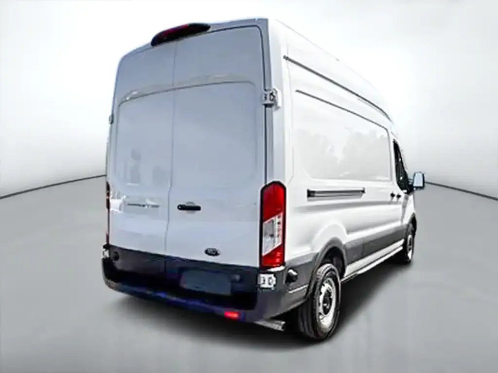 Ford Transit 2024 photo 3