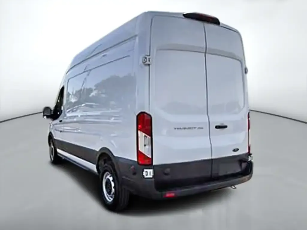 Ford Transit 2024 photo 5