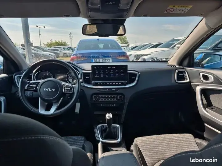 Kia Ceed 2023 photo 4
