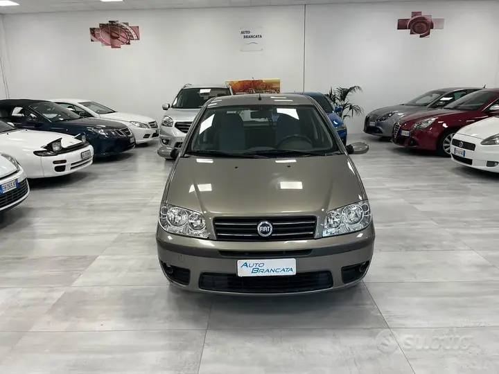Fiat Punto 2005 photo 2