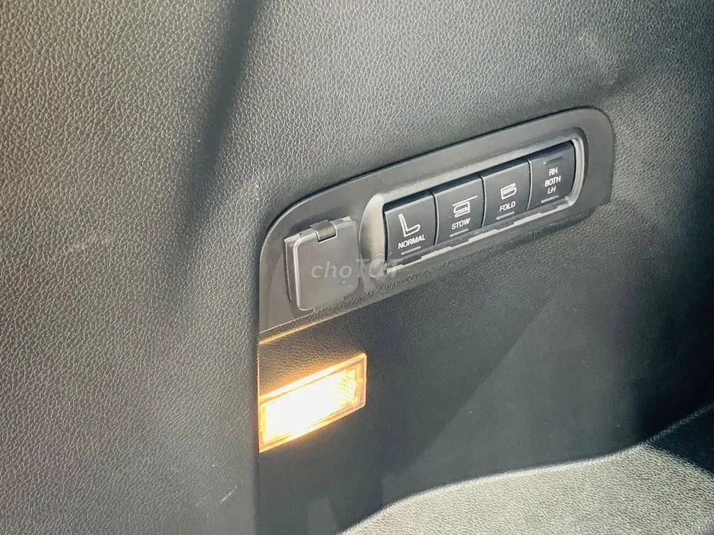 Ford Explorer 2020 photo 4