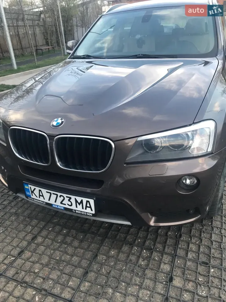 BMW X3 2012 photo 2