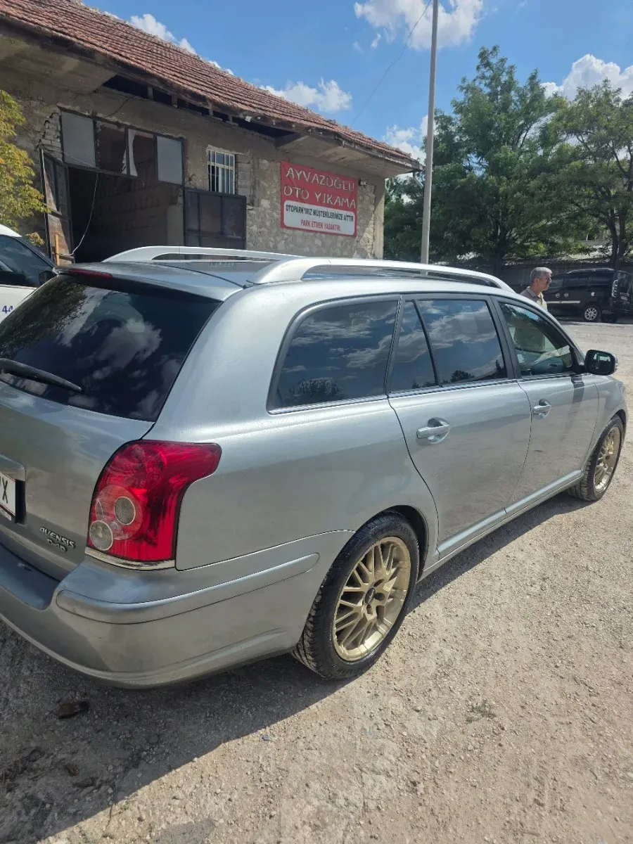 Toyota Avensis 2008 photo 2