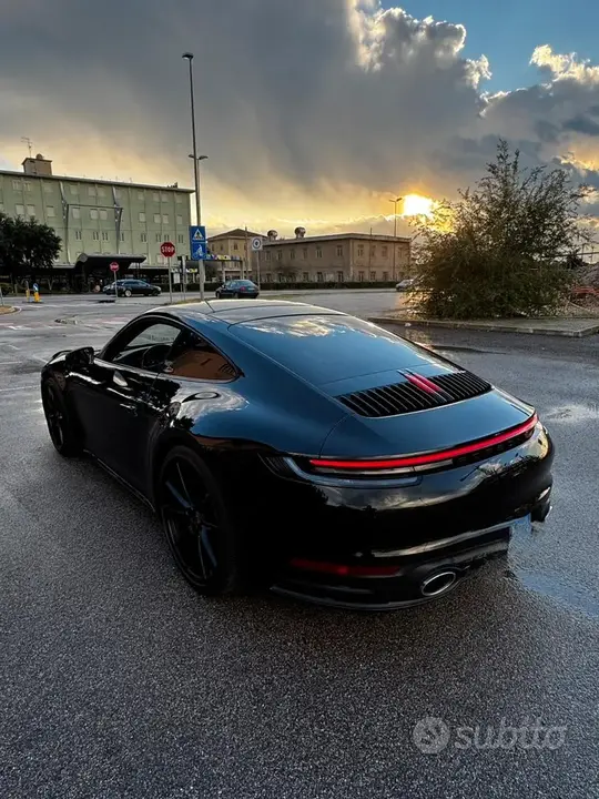 Porsche 911 2020 photo 4