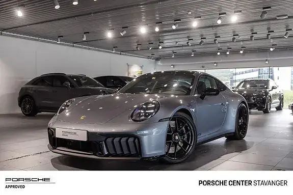 Porsche 911 Carrera 4 Gts