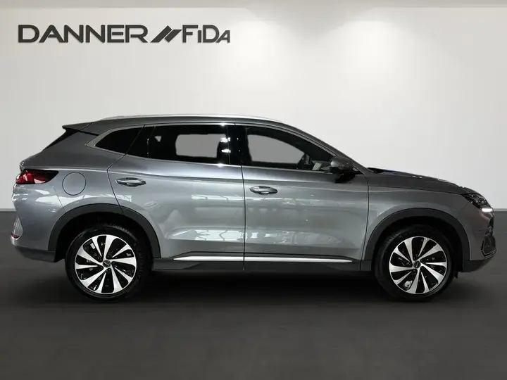 BYD Seal U photo 3
