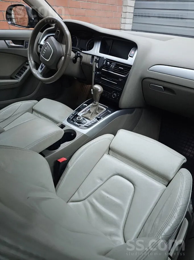 Audi Allroad 2011 photo 4