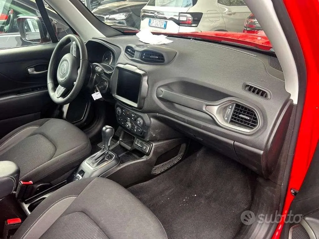 Jeep Renegade 2023 photo 3