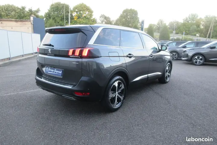 Peugeot 5008 2019 photo 2