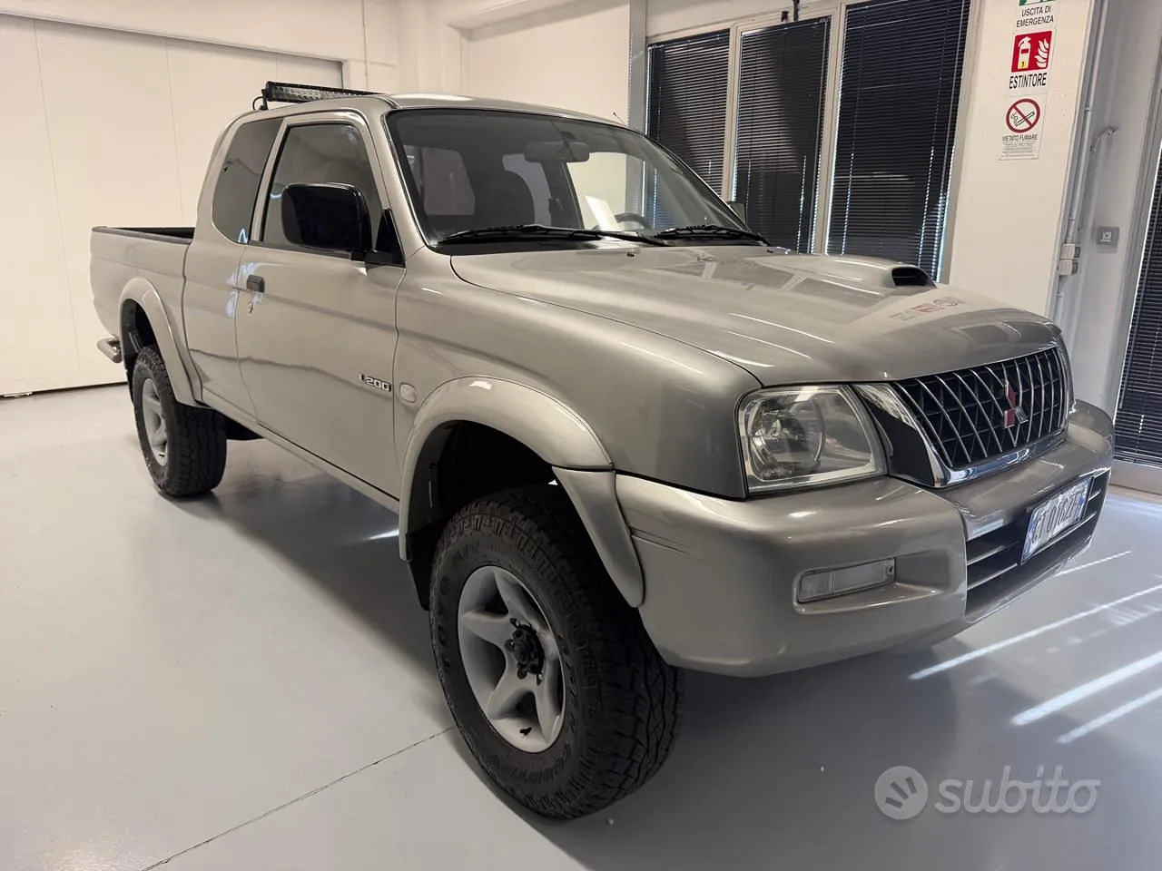 Mitsubishi L200 2005 photo 3