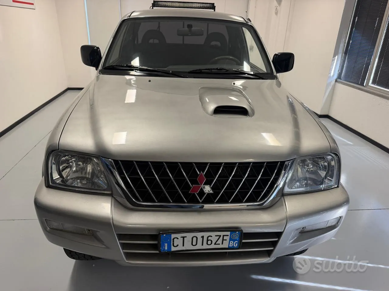 Mitsubishi L200 2005 photo 2