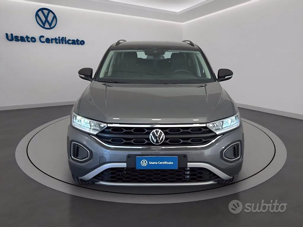Volkswagen T-Roc 2024 photo 2