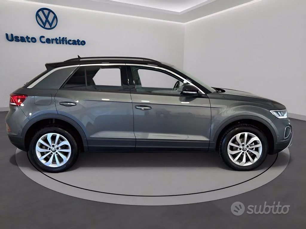 Volkswagen T-Roc 2024 photo 3