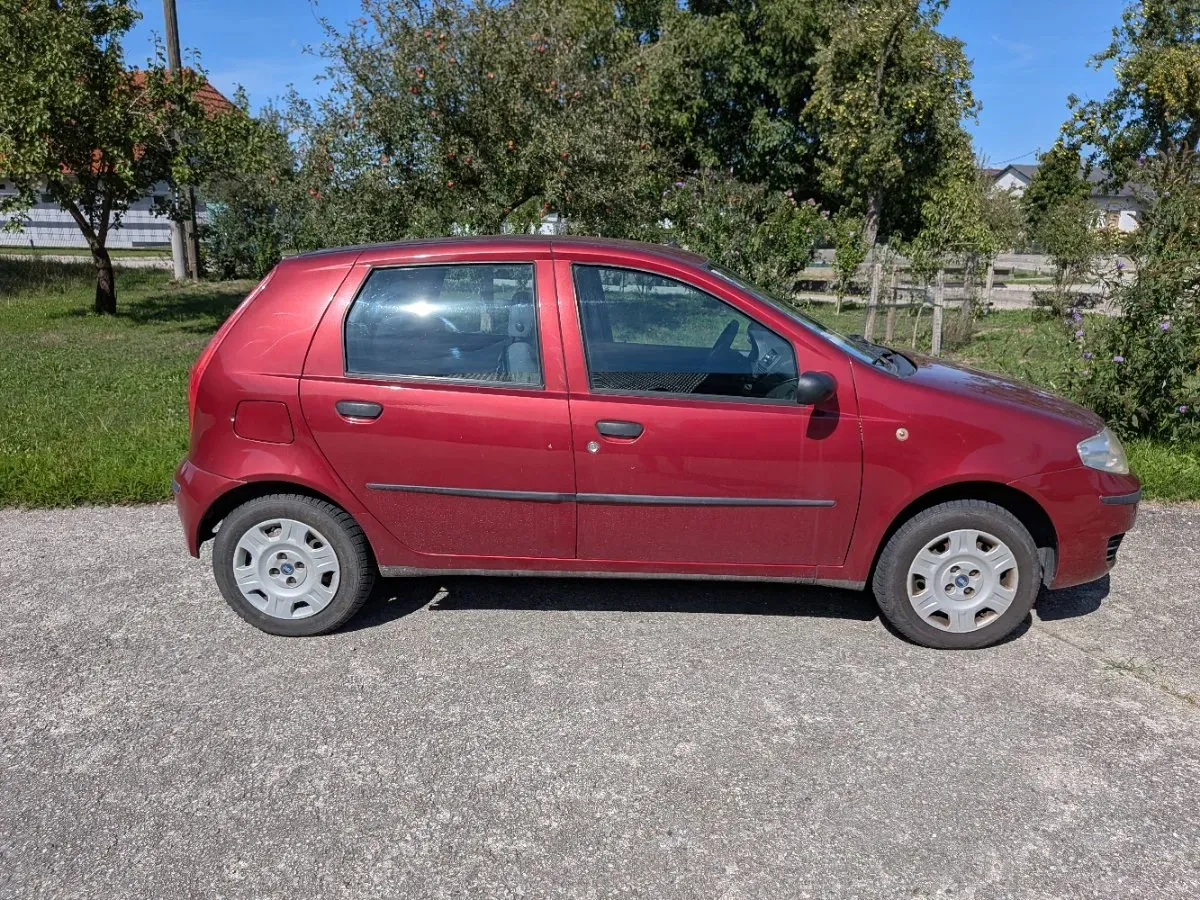 Fiat Punto 2004 photo 3
