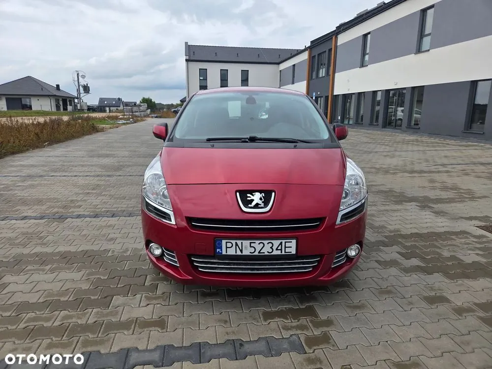 Peugeot 5008 2010 photo 2
