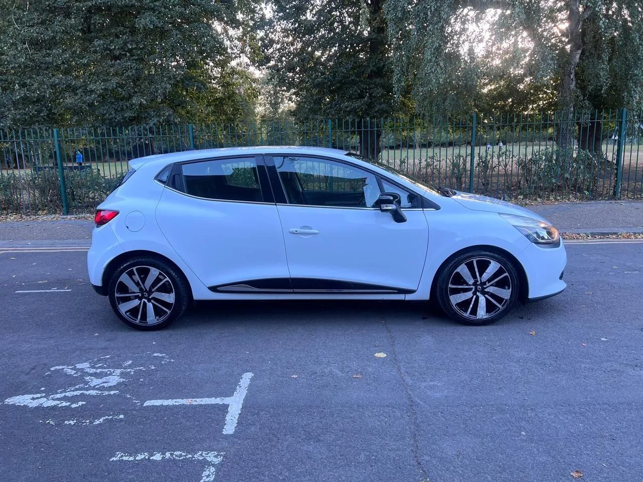 Renault Clio 2014 photo 3