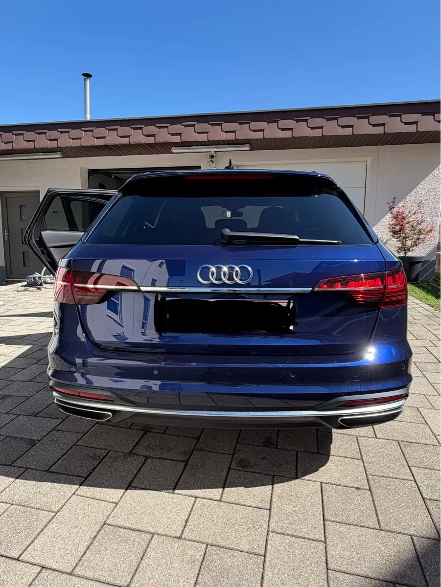 Audi A4 2020 photo 2
