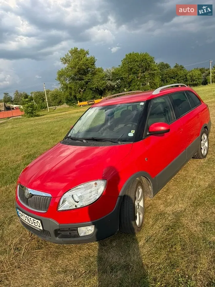 Skoda Fabia 2009 photo 4