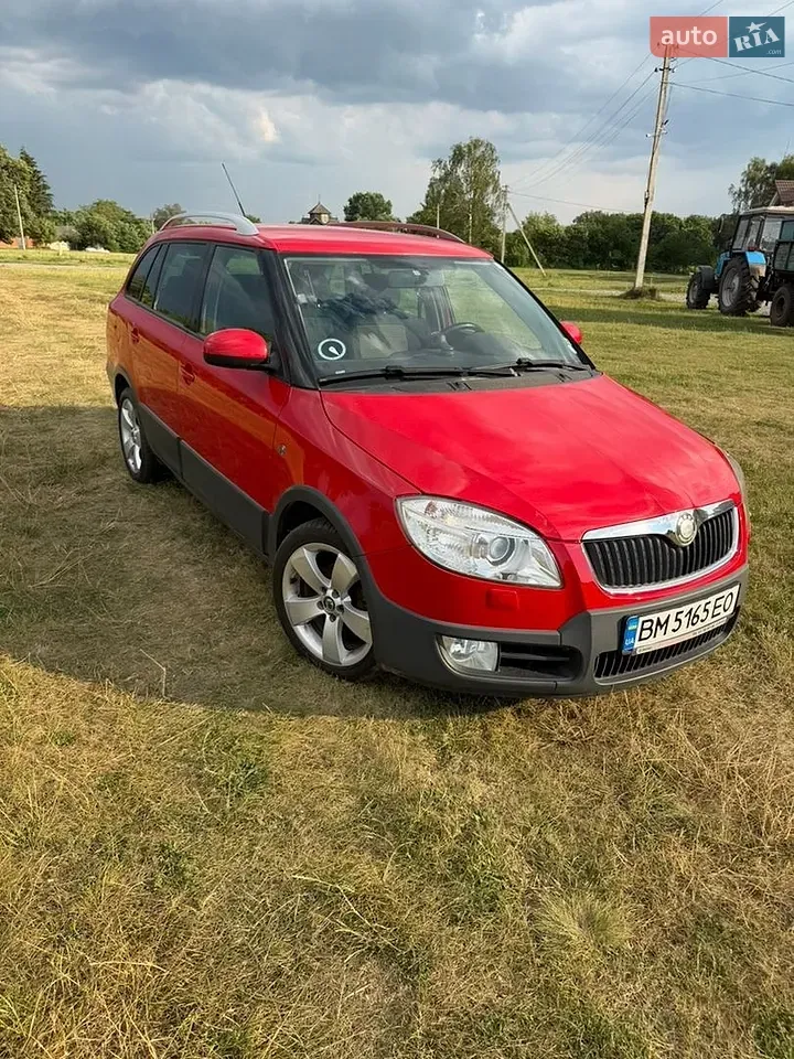 Skoda Fabia 2009 photo 2
