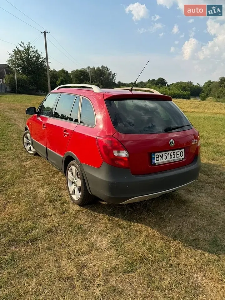 Skoda Fabia 2009 photo 3