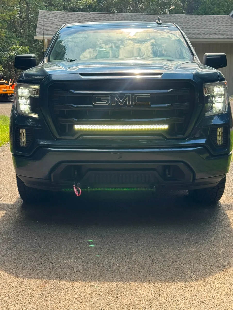 GMC Sierra 2022 photo 2