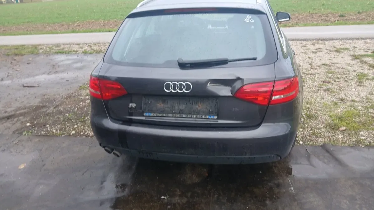 Audi A4 2009 photo 2