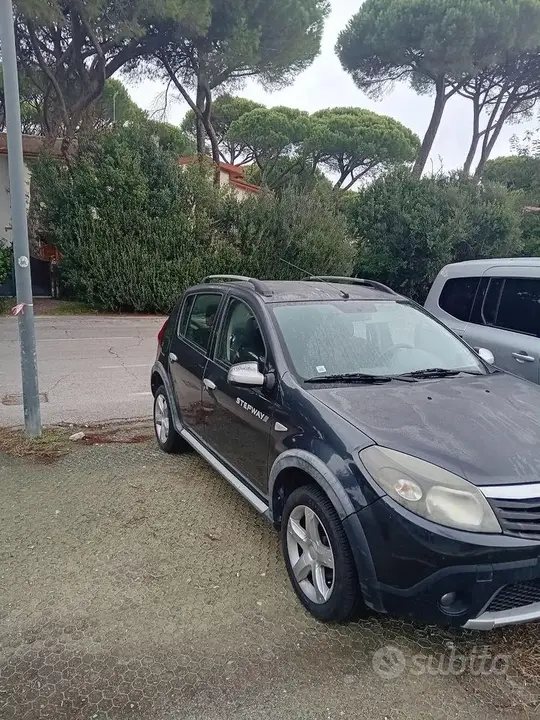 Dacia Sandero 2012 photo 2