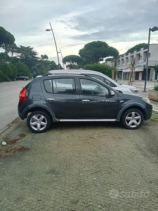 Dacia Sandero 2012 photo 4