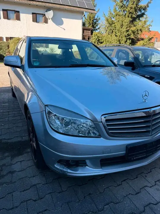 Mercedes-Benz C180