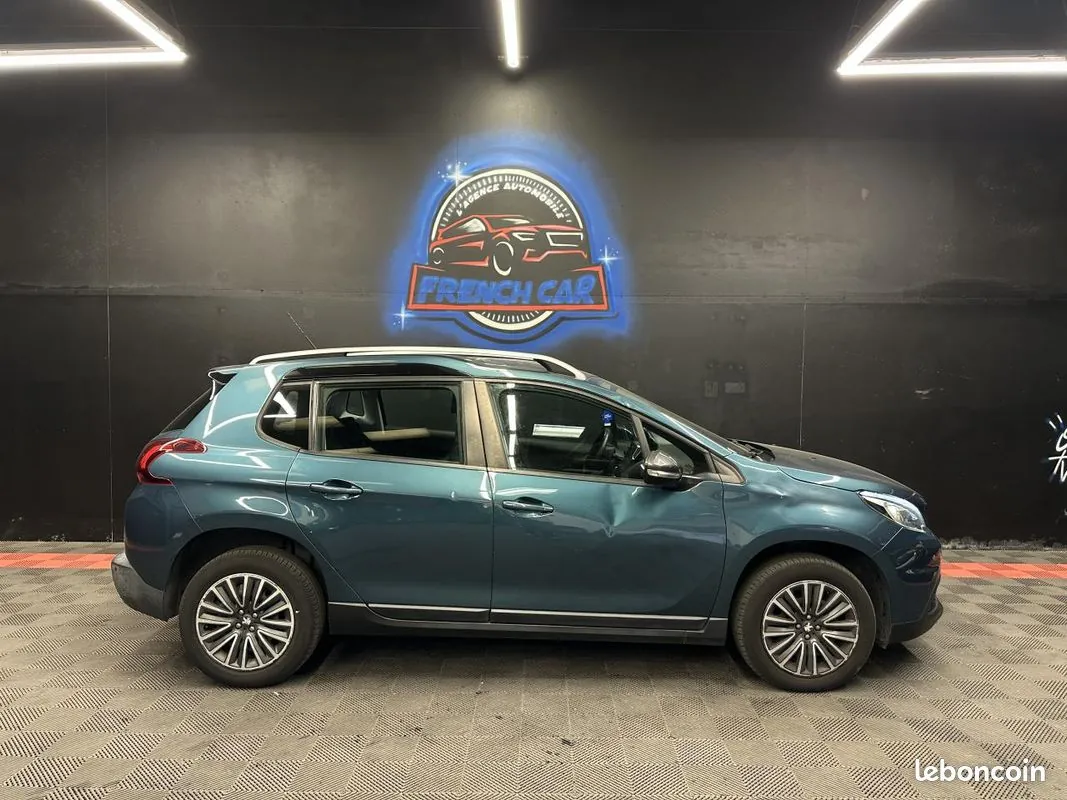 Peugeot 2008 2019 photo 2
