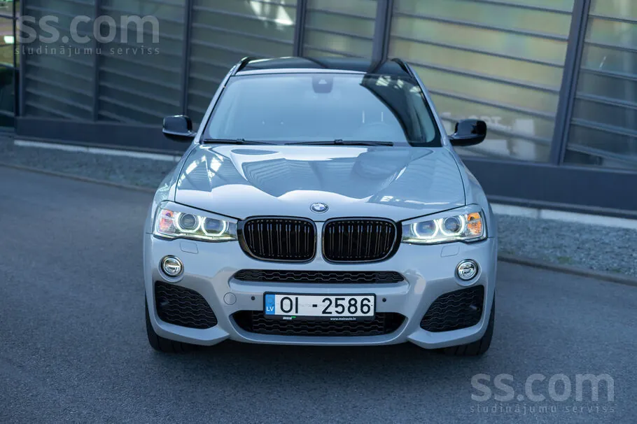 BMW X3 2012 photo 2