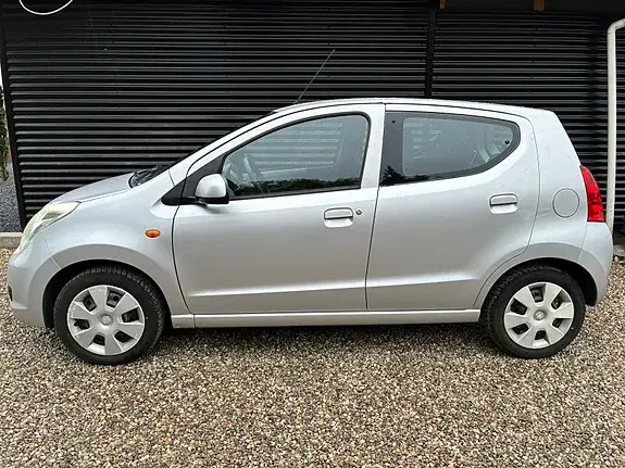 Suzuki Alto 2012 photo 2