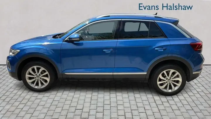 Volkswagen T-Roc 2023 photo 3