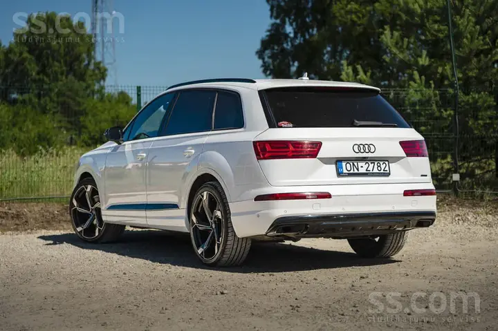 Audi Q7 2016 photo 4