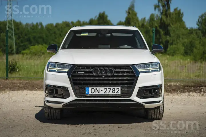 Audi Q7 2016 photo 2