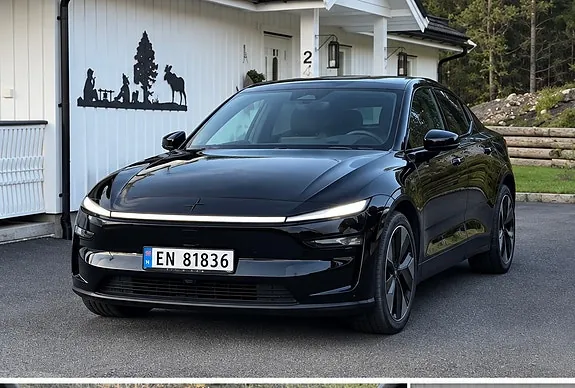 Tesla Model Y 2025 photo 2