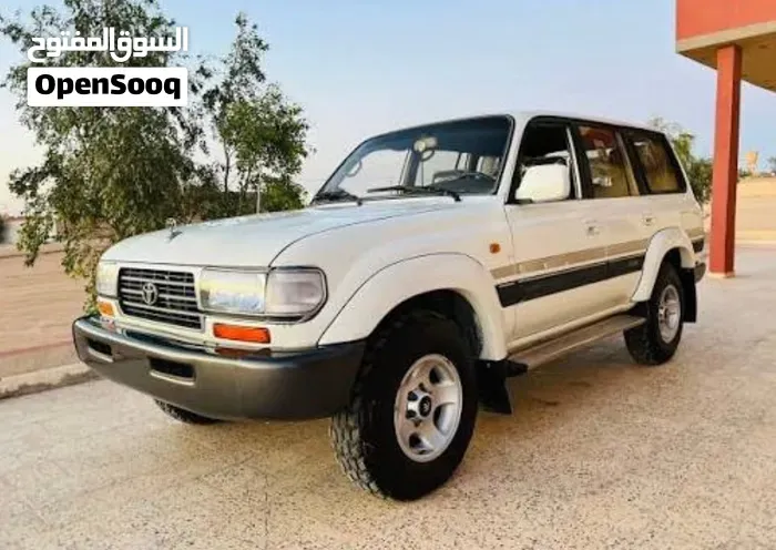Toyota Hilux 2023 photo 5