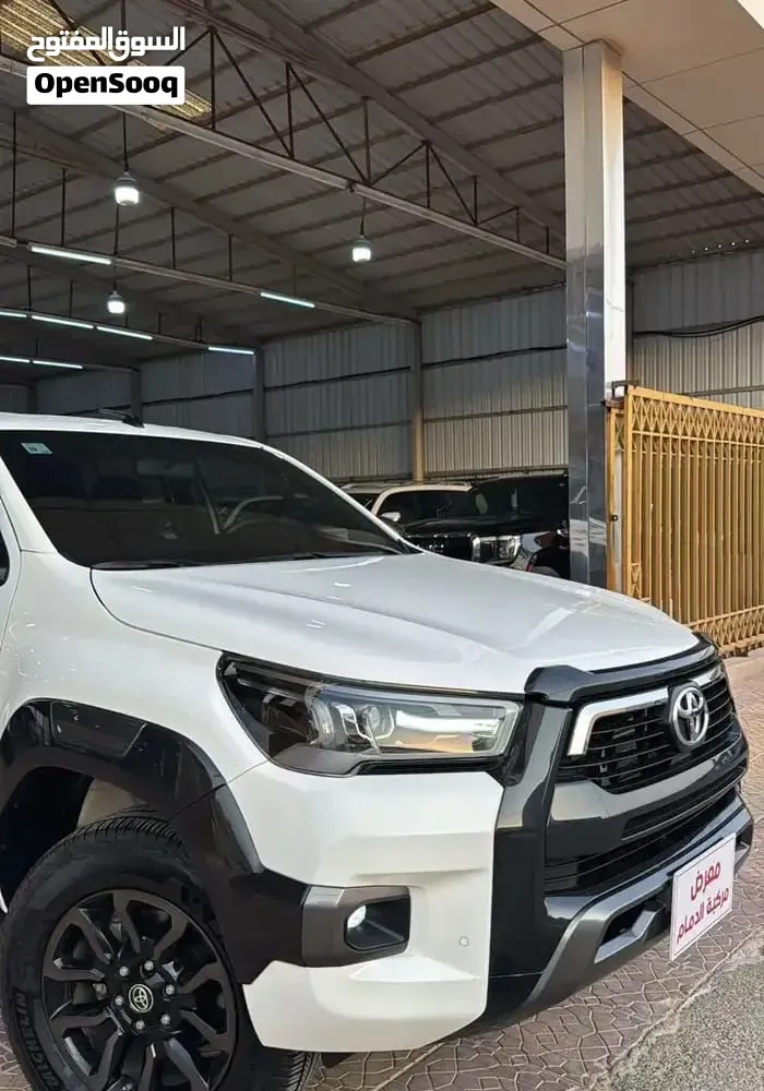 Toyota Hilux 2023 photo 4
