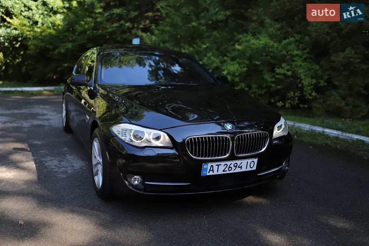 BMW 5 Series 2012 photo 2