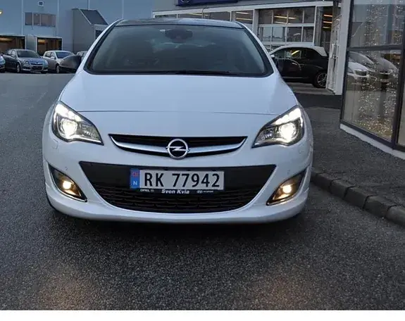Opel Astra 2014 photo 4