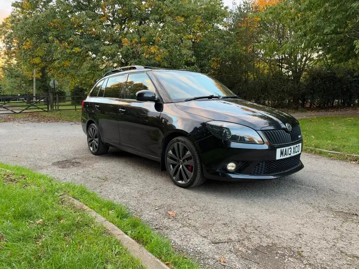 Skoda Fabia 2013 photo 3