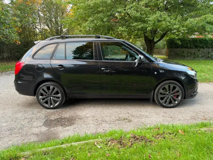 Skoda Fabia 2013 photo 5
