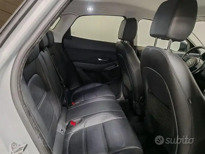 Jaguar E-Pace 2020 photo 5